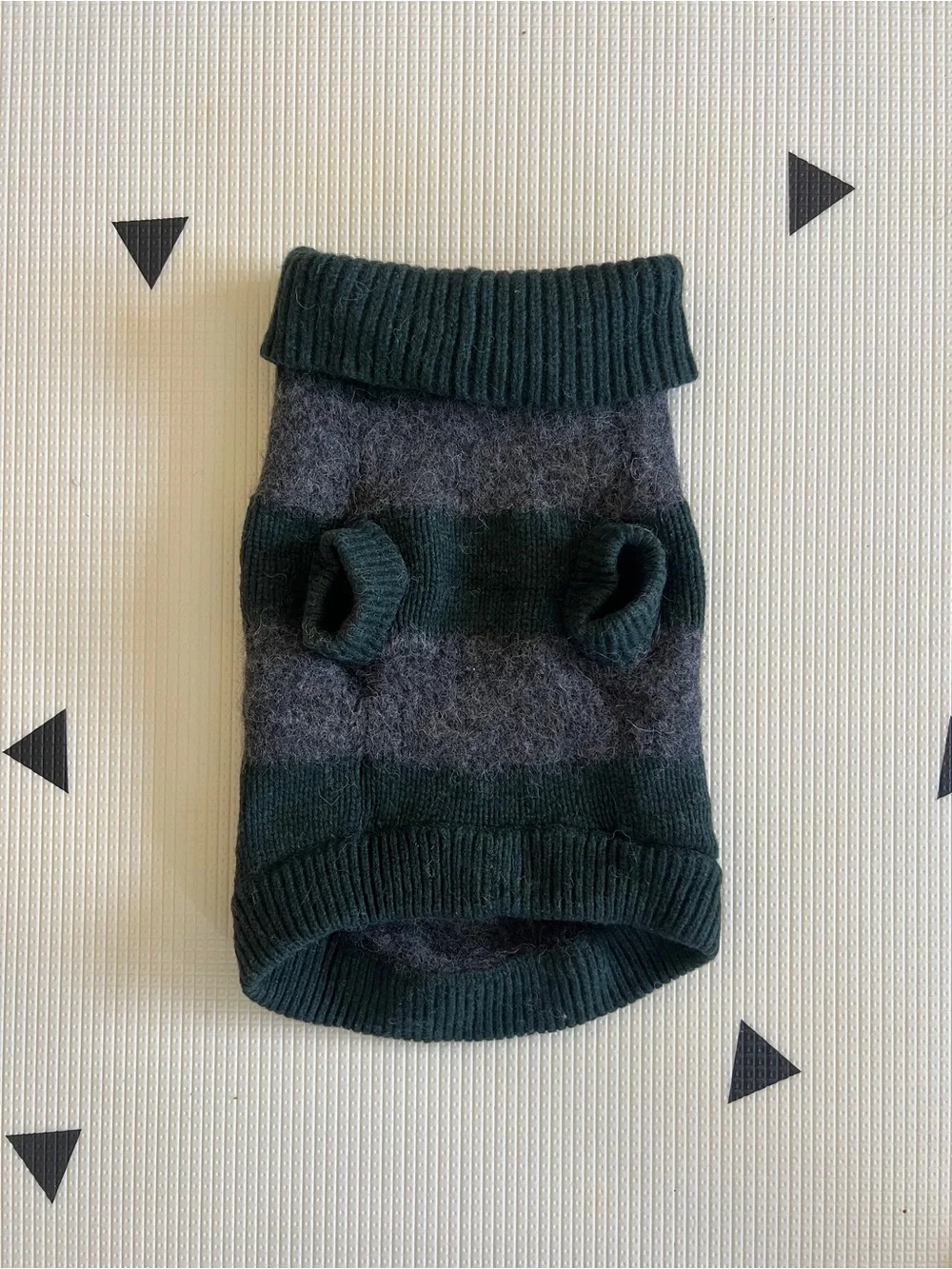 Banana Republic Merino Wool striped green grey Dog Sweater doodle sweater